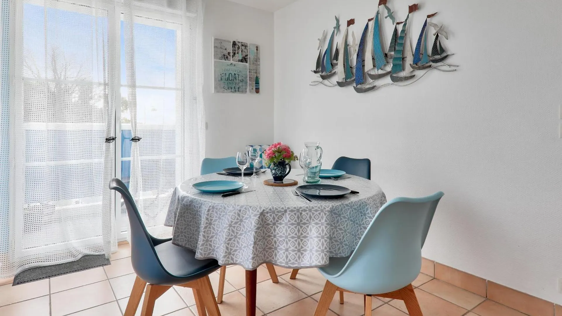 Appartement Avec Balcon - Centre De Sarzeau 0*,  France